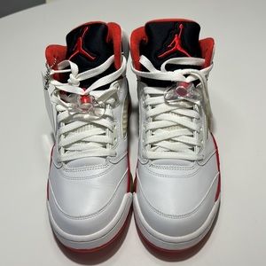 2006
Air Jordan 5 Retro 'Fire Red' 2006